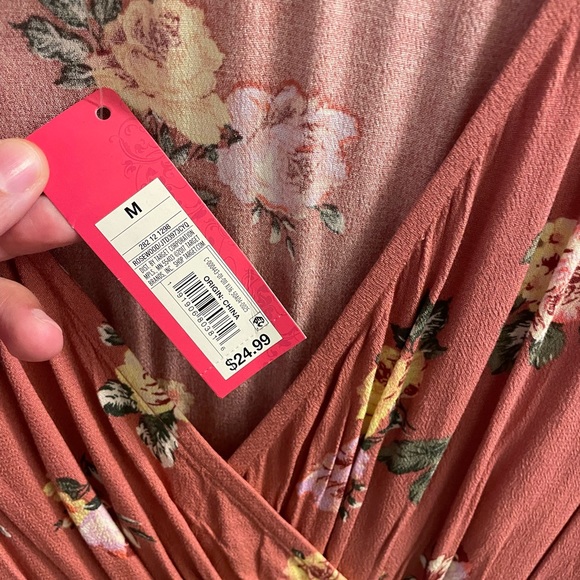 NWT- Flowy Floral Dress - Picture 3 of 3